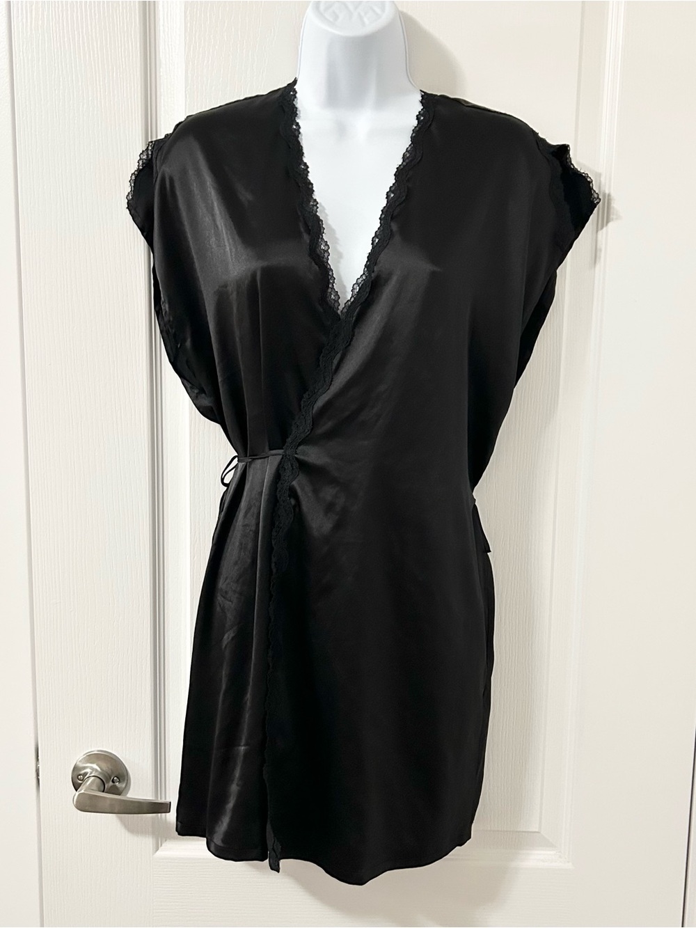 Y2k Women's Whimsigoth Victoria's Secret Women's Satin Lace lingerie Robe Black